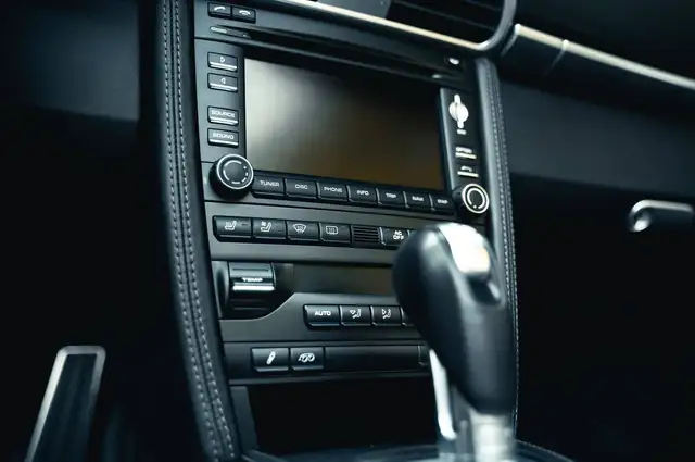 Porsche 911 view 12