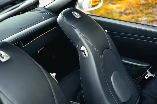Porsche 911 view 10