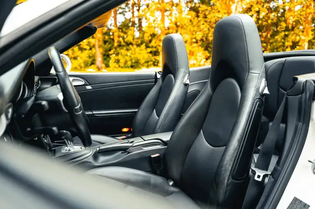 Porsche 911 view 14