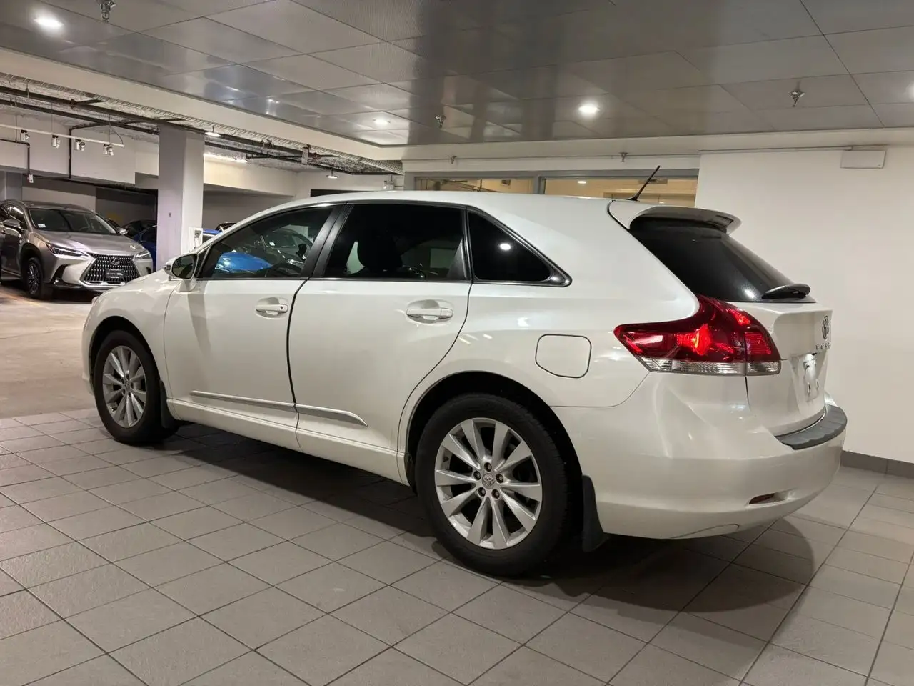 Toyota Venza photo Toyota Venza