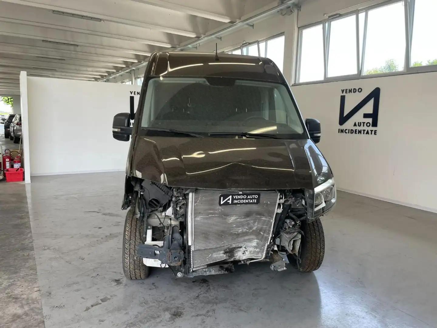 Volkswagen Crafter 35  2.0 TDI 140CV CAMBIO MANUALE Marrone - 2