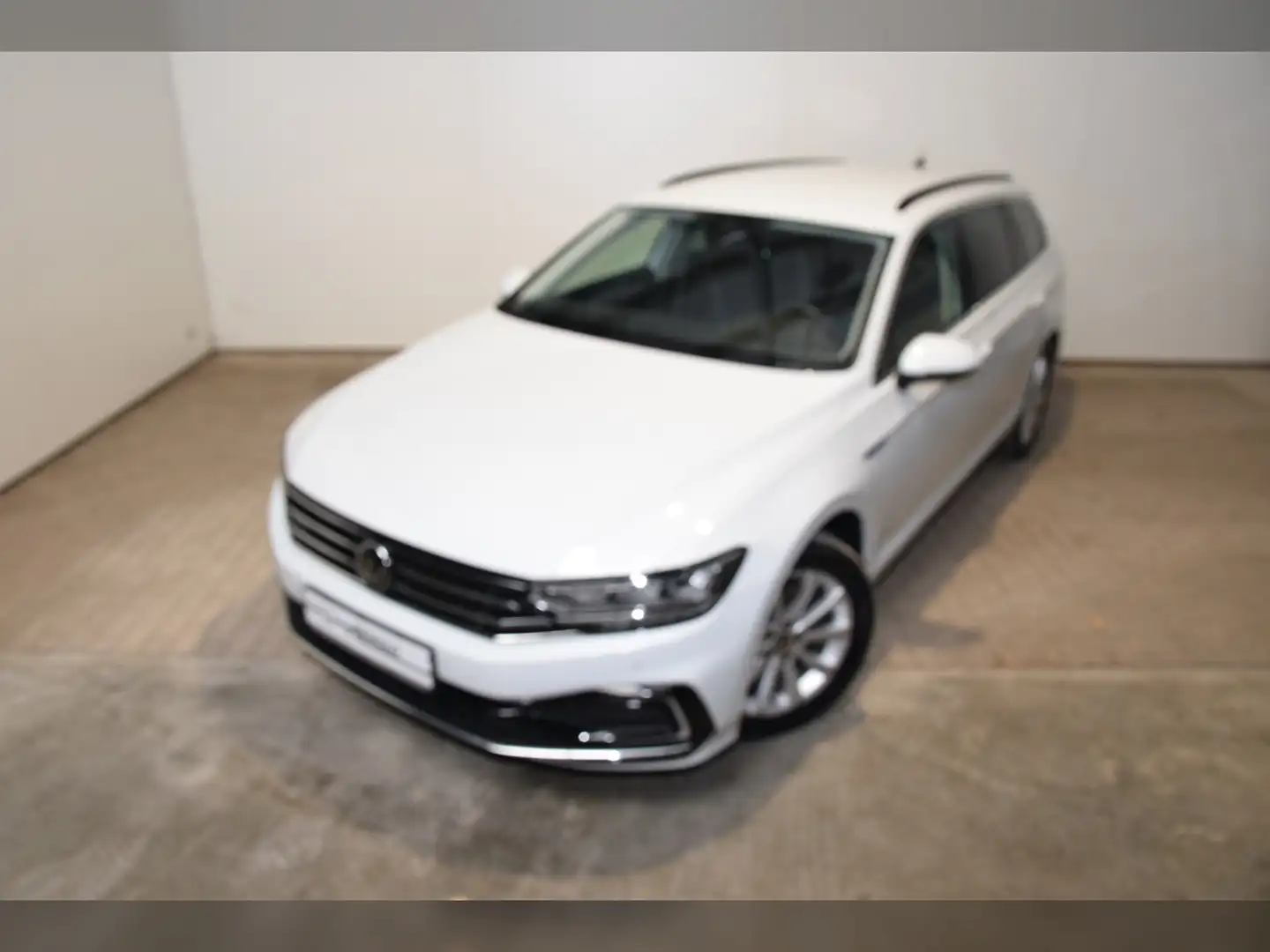 Volkswagen Passat Variant GTE Hybrid AHK - Navi - RearView Blanco - 2