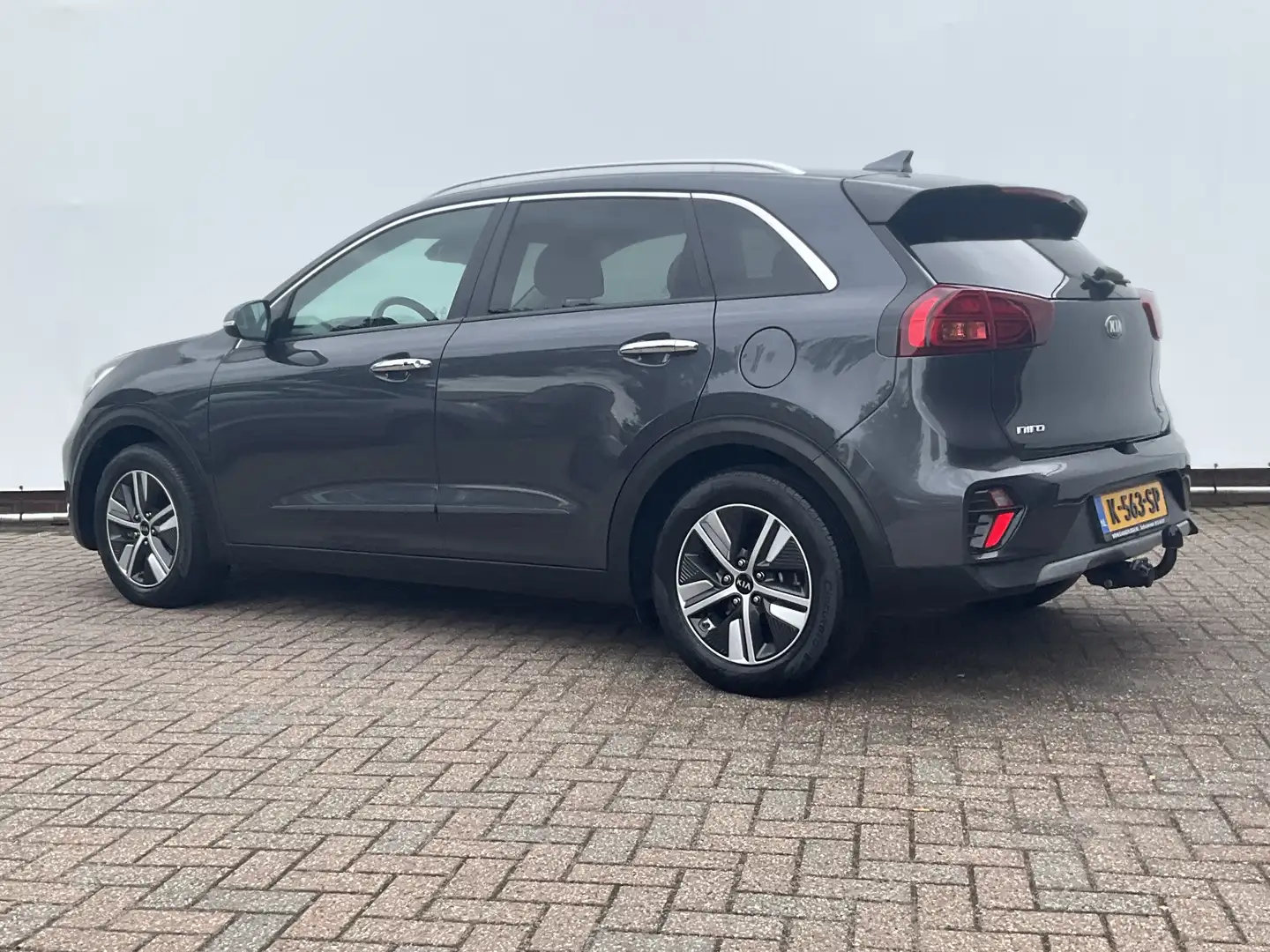 Kia Niro 1.6 GDi Hybrid ExecutiveLine Pano Trekhaak Leder J Grigio - 2
