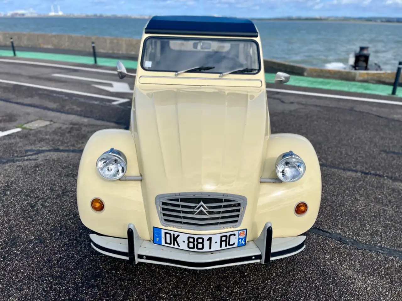 Citroen 2CV 6 Spécial, foto 2