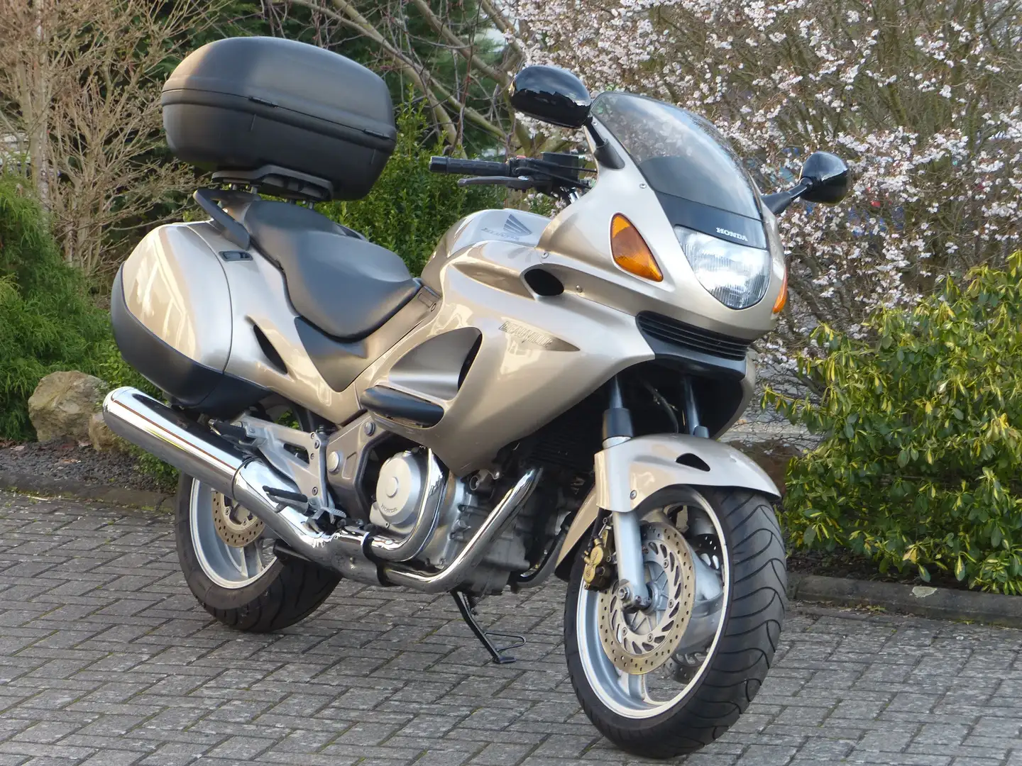 Honda Deauville NT650V Beżowy - 2