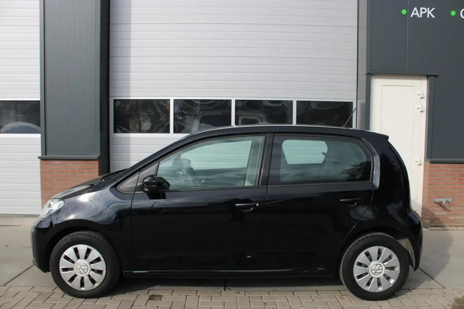 Volkswagen up! 1.0 BMT move up! | Nieuw binnen! | 12 Mnd BOVAG ga Zwart - 2