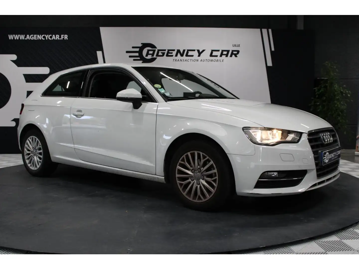 Audi A3 1.6 TDI 110cv Coupe blanche garantie 6 mois! Blanc - 2