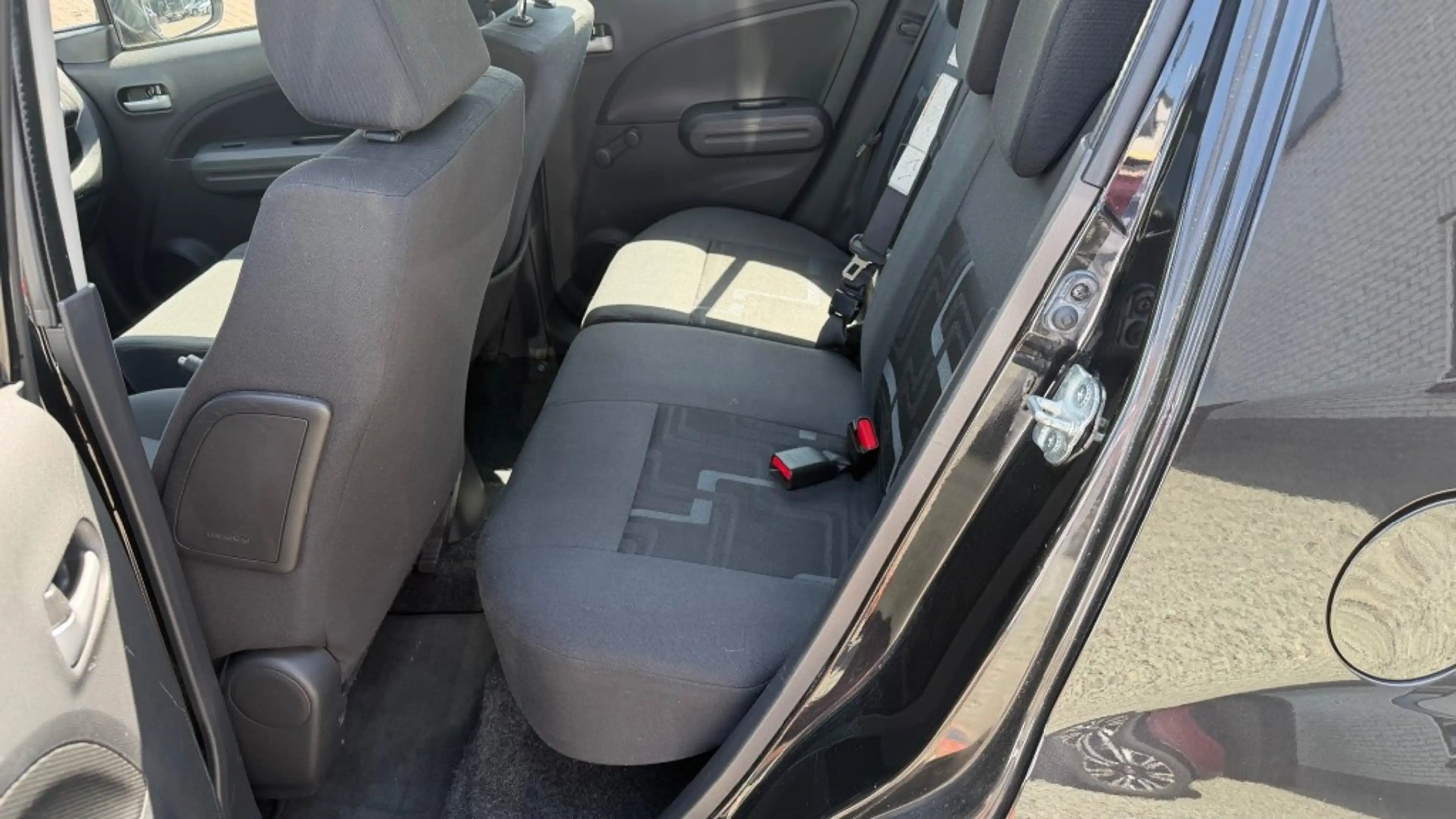 Suzuki Splash 1.0 VVT Comfort — photo 8
