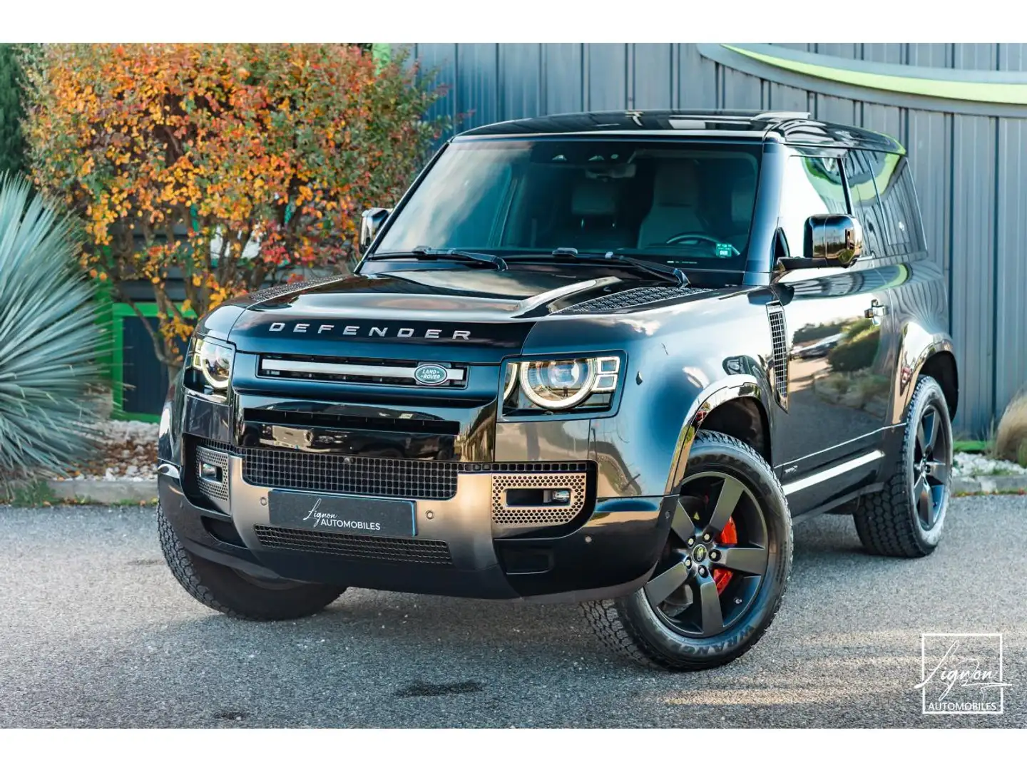 Land Rover Defender 90 P400 3.0 X-Dynamic HSE 3 Places TVA Récupérable Gris - 1