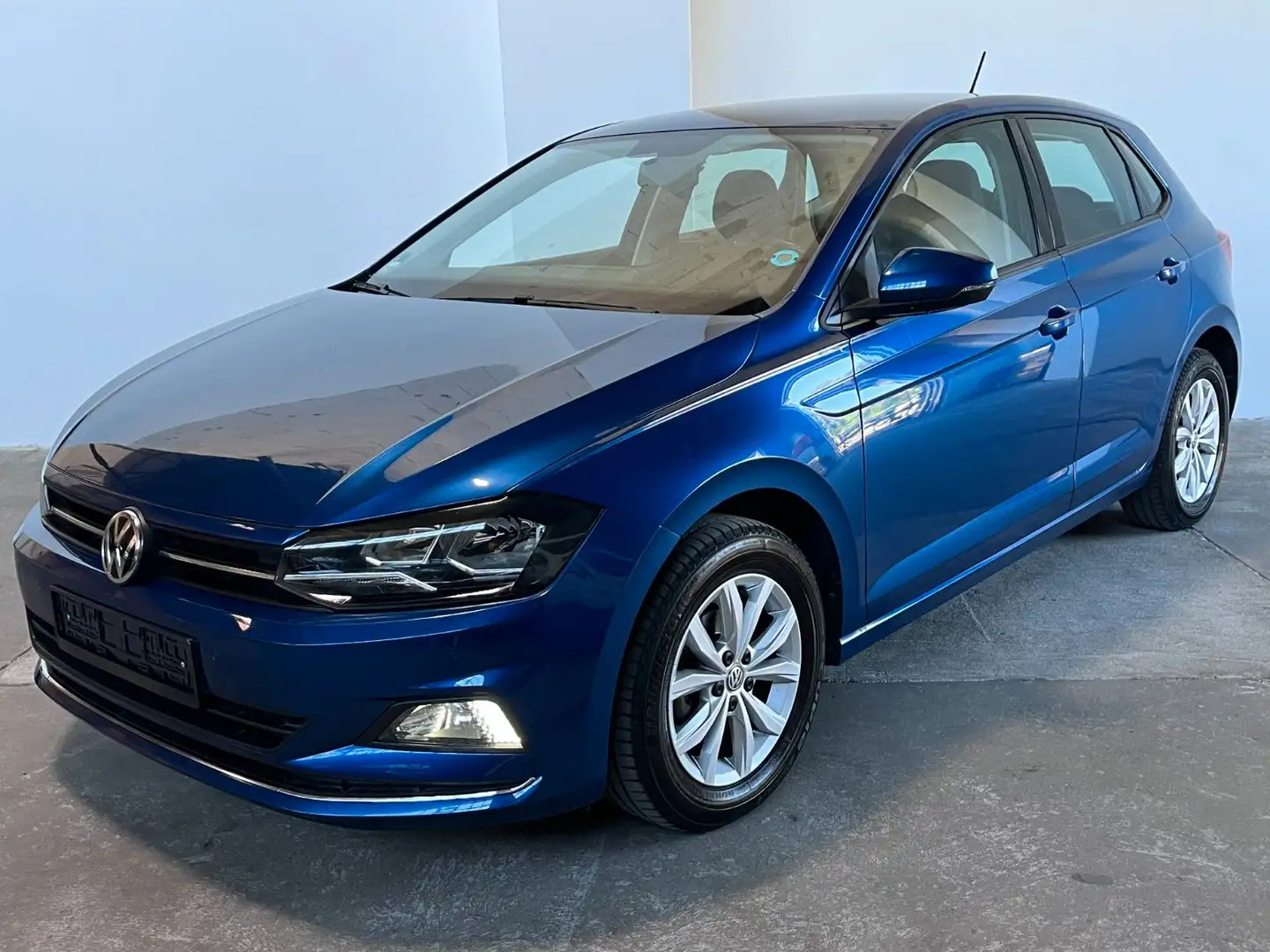 Volkswagen Polo VI Highline 1.0 *Automatik* Blauw - 1