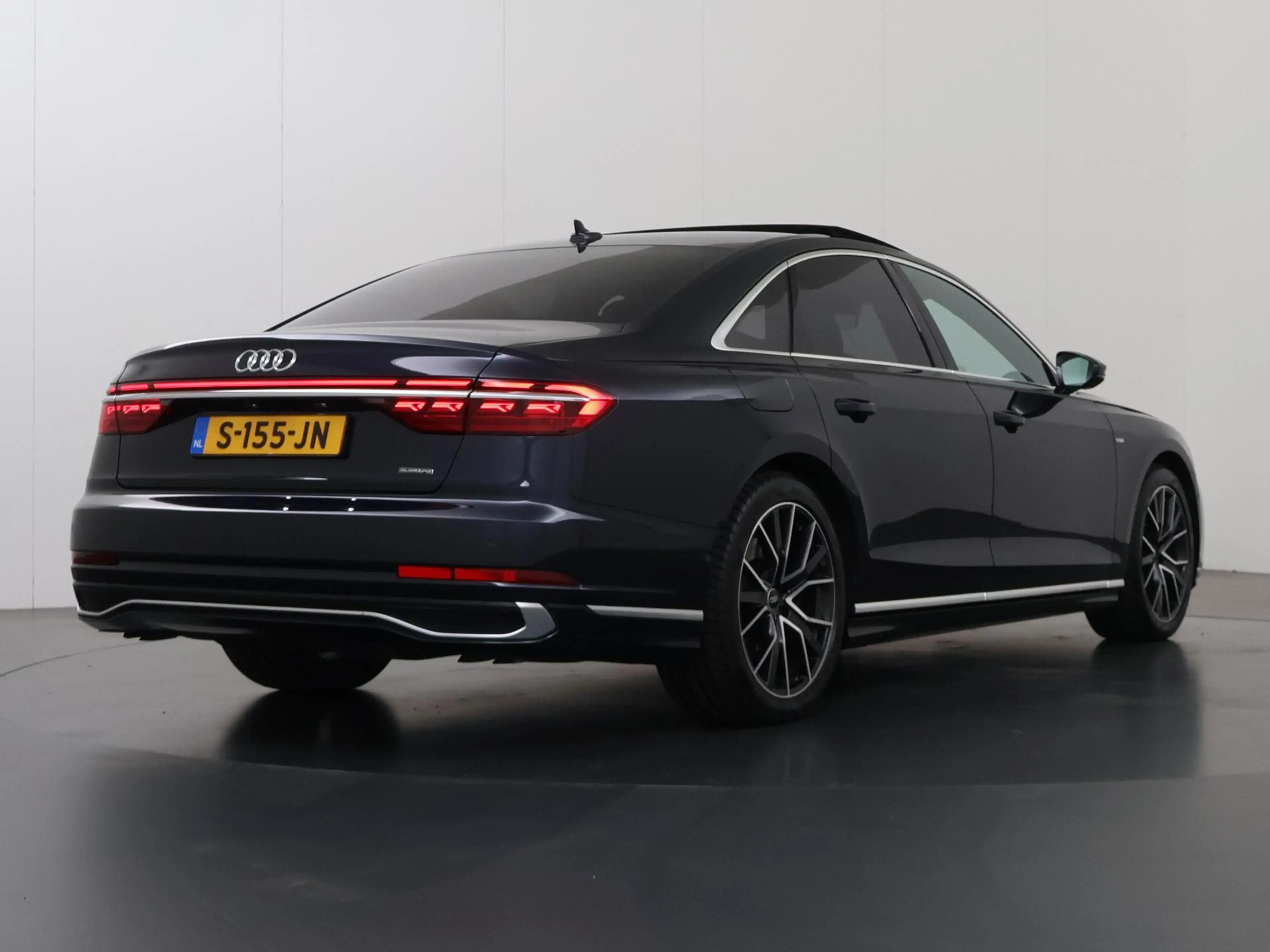 Audi A8 60 TFSI e quattro | Panoramadak | MATRIX-LED | Ele — photo 2