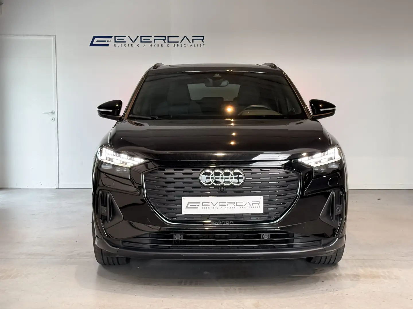 Audi Q4 e-tron Q4 e-tron 40 S-Line *MATRIX*PANO*CARPLAY** Schwarz - 2