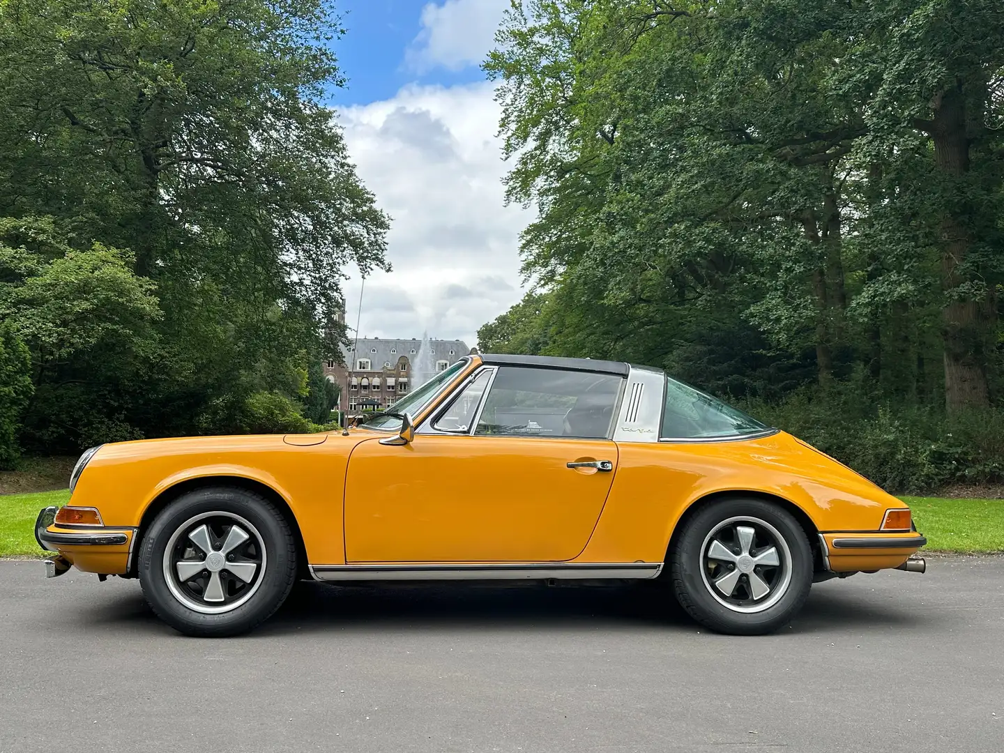 Porsche 911 2.0 S Targa Geel - 1