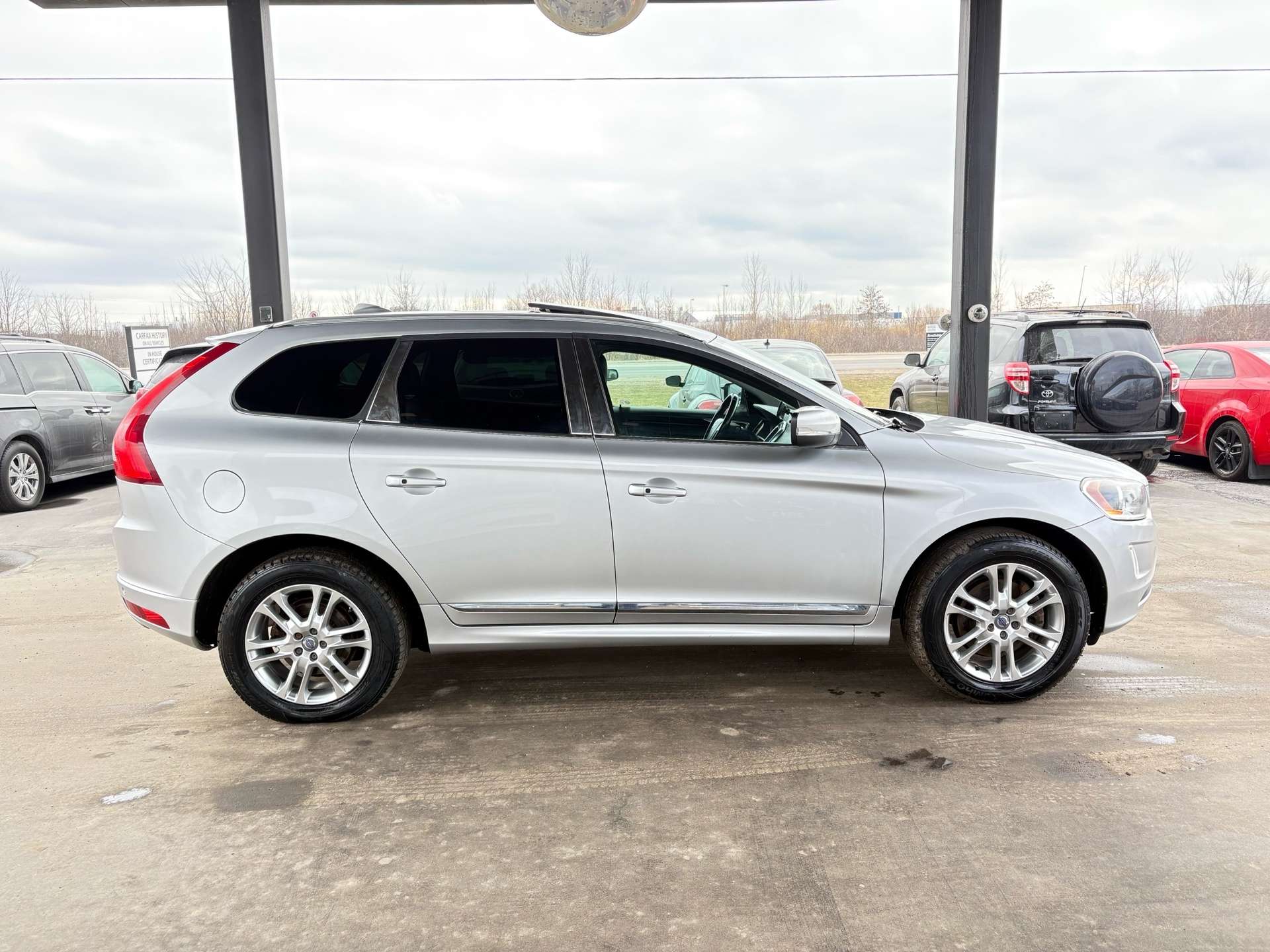 2014 Volvo XC60 AWD 3.2 I ACCIDENT FREE I CERTIFIED alt 3