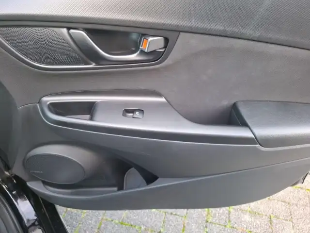 Hyundai Kona view 15