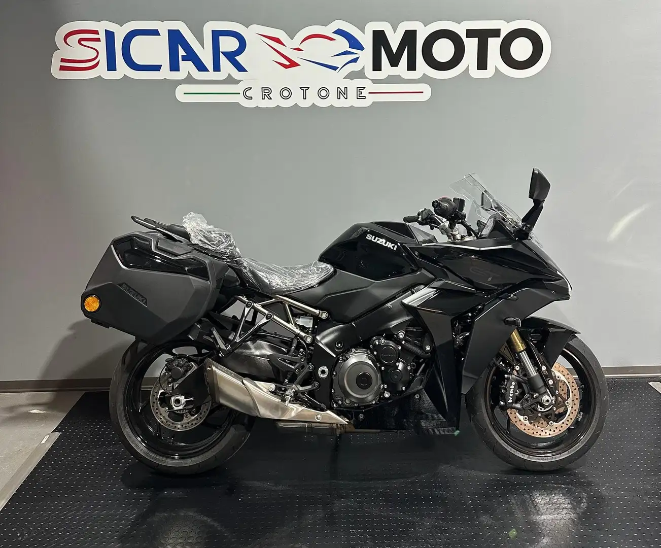 Suzuki GSX S 1000GT Nero - 2