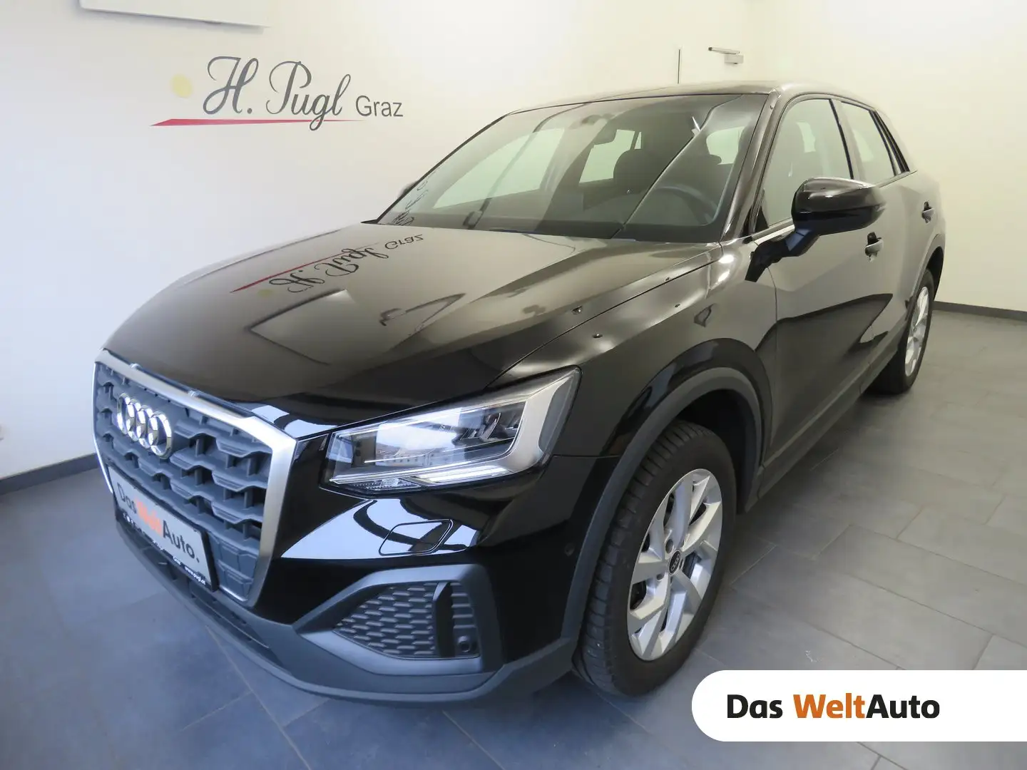 Audi Q2 35 TFSI intense Schwarz - 1