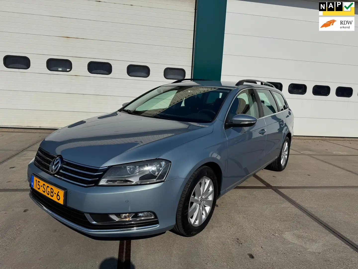 Volkswagen Passat Variant 1.4 TSI Comfortline BlueMotion Automaat ! Gris - 1