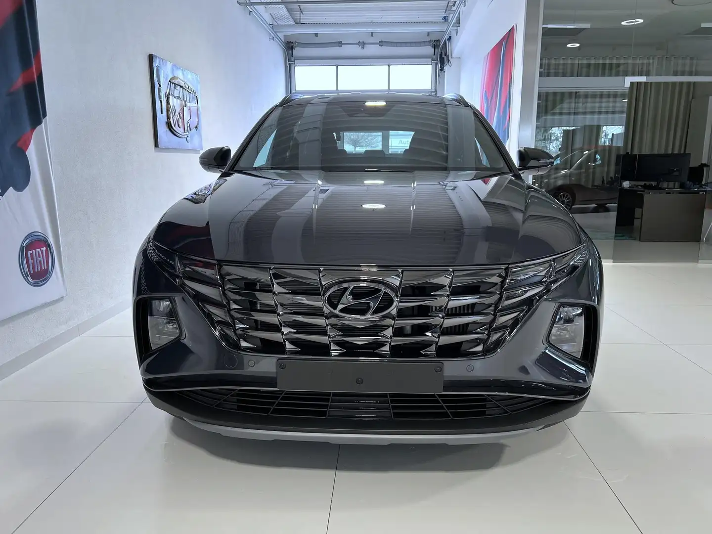 Hyundai TUCSON Trend Line Plus 1.6 CRDi 4WD 48V 100 kW (136 PS... Grijs - 2