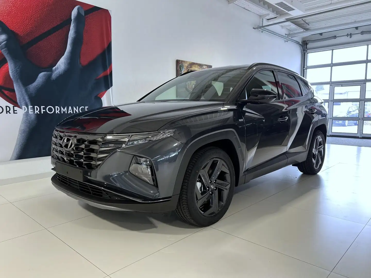 Hyundai TUCSON Trend Line Plus 1.6 CRDi 4WD 48V 100 kW (136 PS... Gris - 1