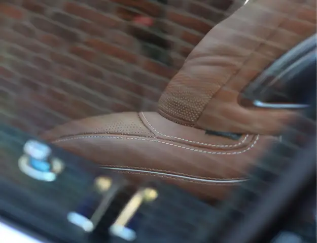 Mercedes-Benz S-Class view 8