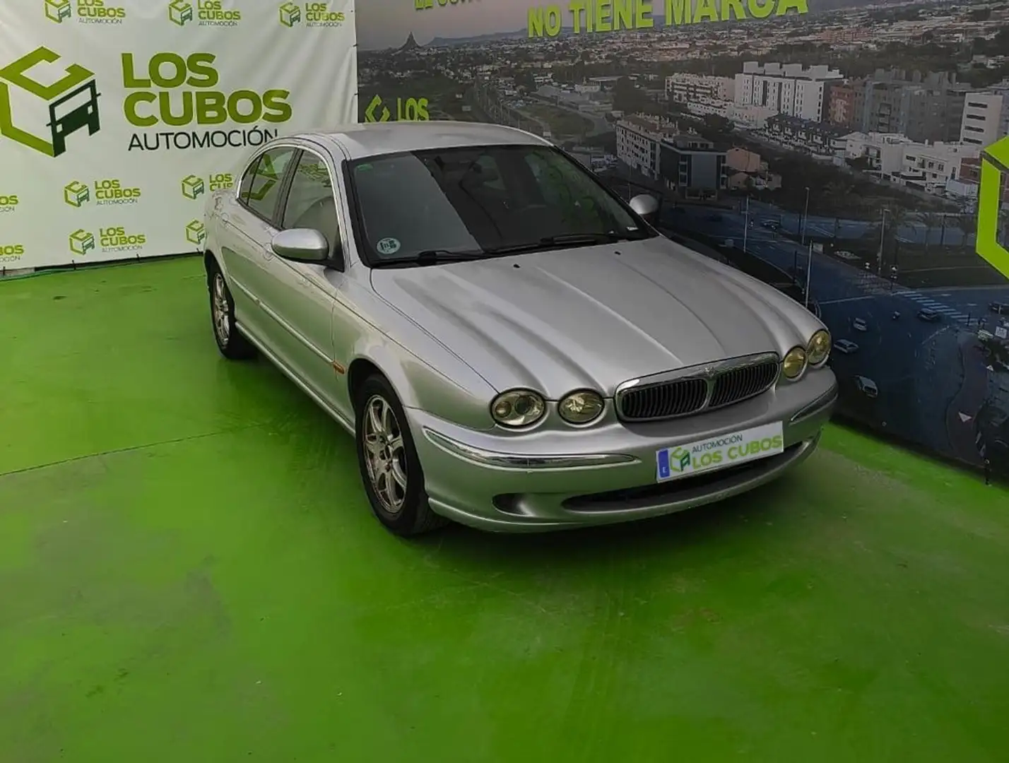 Jaguar X-Type 2.0 V6 Gris - 1