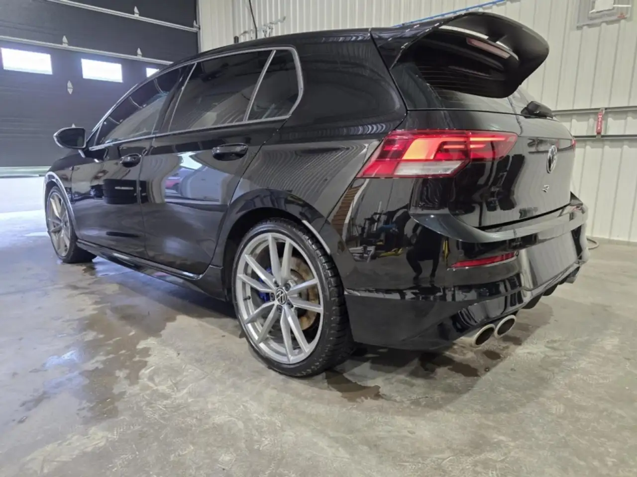 Volkswagen Golf R снимка Volkswagen Golf R
