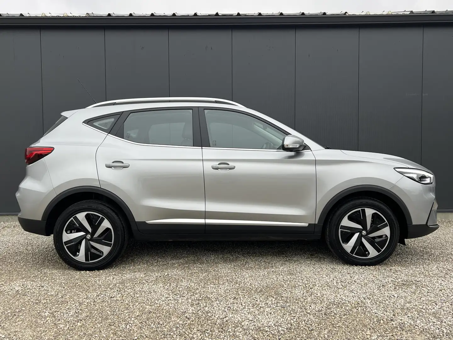 MG ZS Long Range 72 kWh Luxury (11kW OBC) Argent - 2