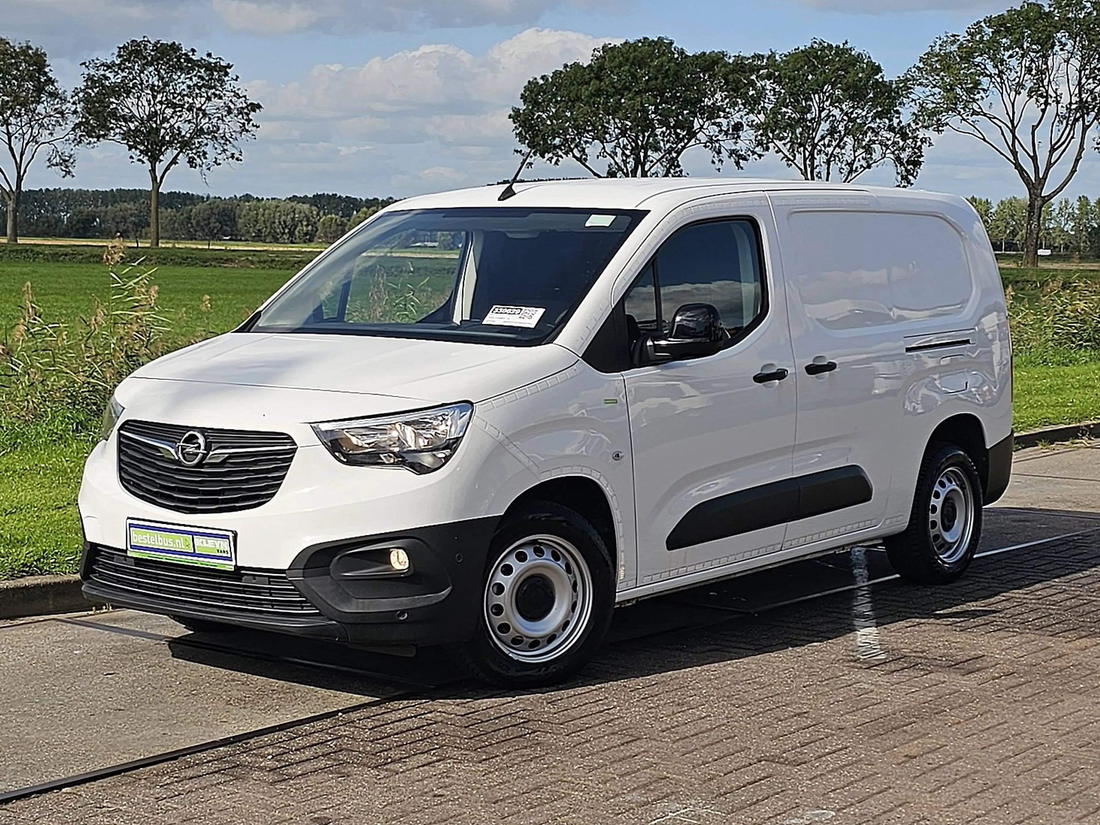 Opel Combo 1.5 L2 2xZjdeur NAP Airco Trekhaak 1e Eigenaar Ond — photo 2