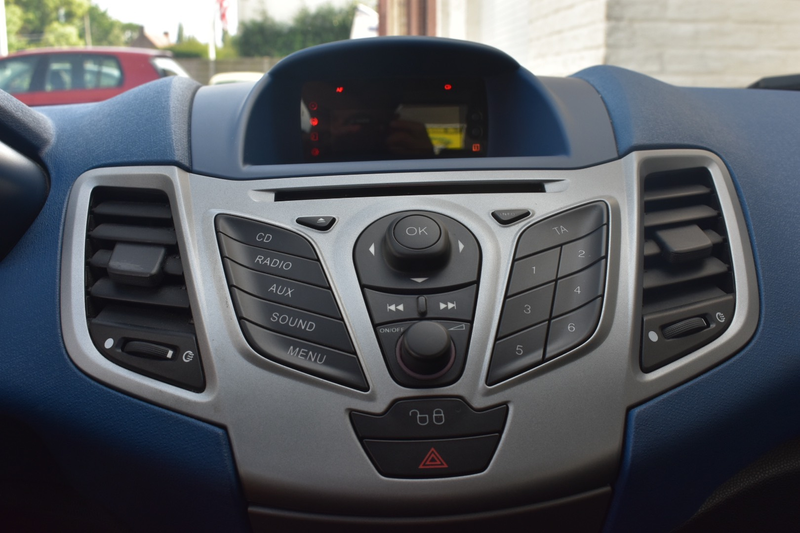 Ford Fiesta 1.4i Titanium / PDC / Verw Zetels / Airco / Garantie — photo 15