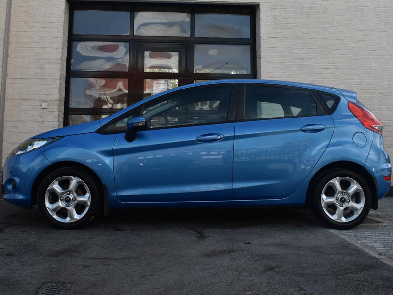 Ford Fiesta 1.4i Titanium / PDC / Verw Zetels / Airco / Garantie — photo 3