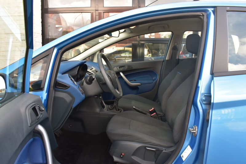 Ford Fiesta 1.4i Titanium / PDC / Verw Zetels / Airco / Garantie — photo 14