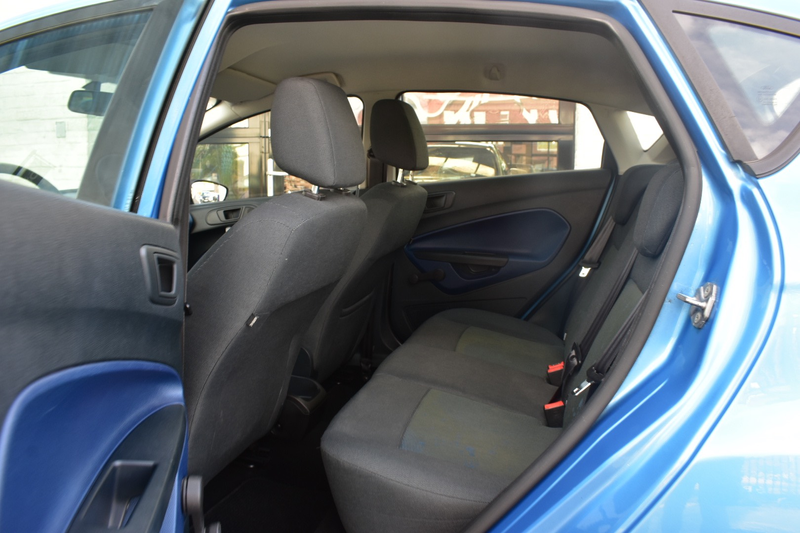 Ford Fiesta 1.4i Titanium / PDC / Verw Zetels / Airco / Garantie — photo 12