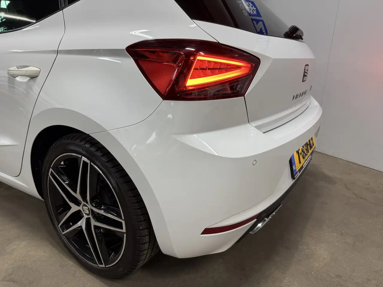 SEAT Ibiza 1.0 TSI FR Business Intense // Panodak, миниатюра 14
