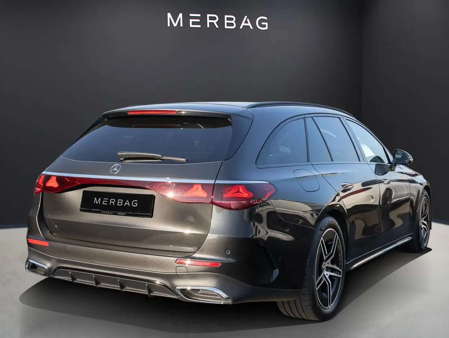 Mercedes-Benz E 300 de 4M T-Modell ACC AHK LED Navi SHZ Kam. Grau - 2