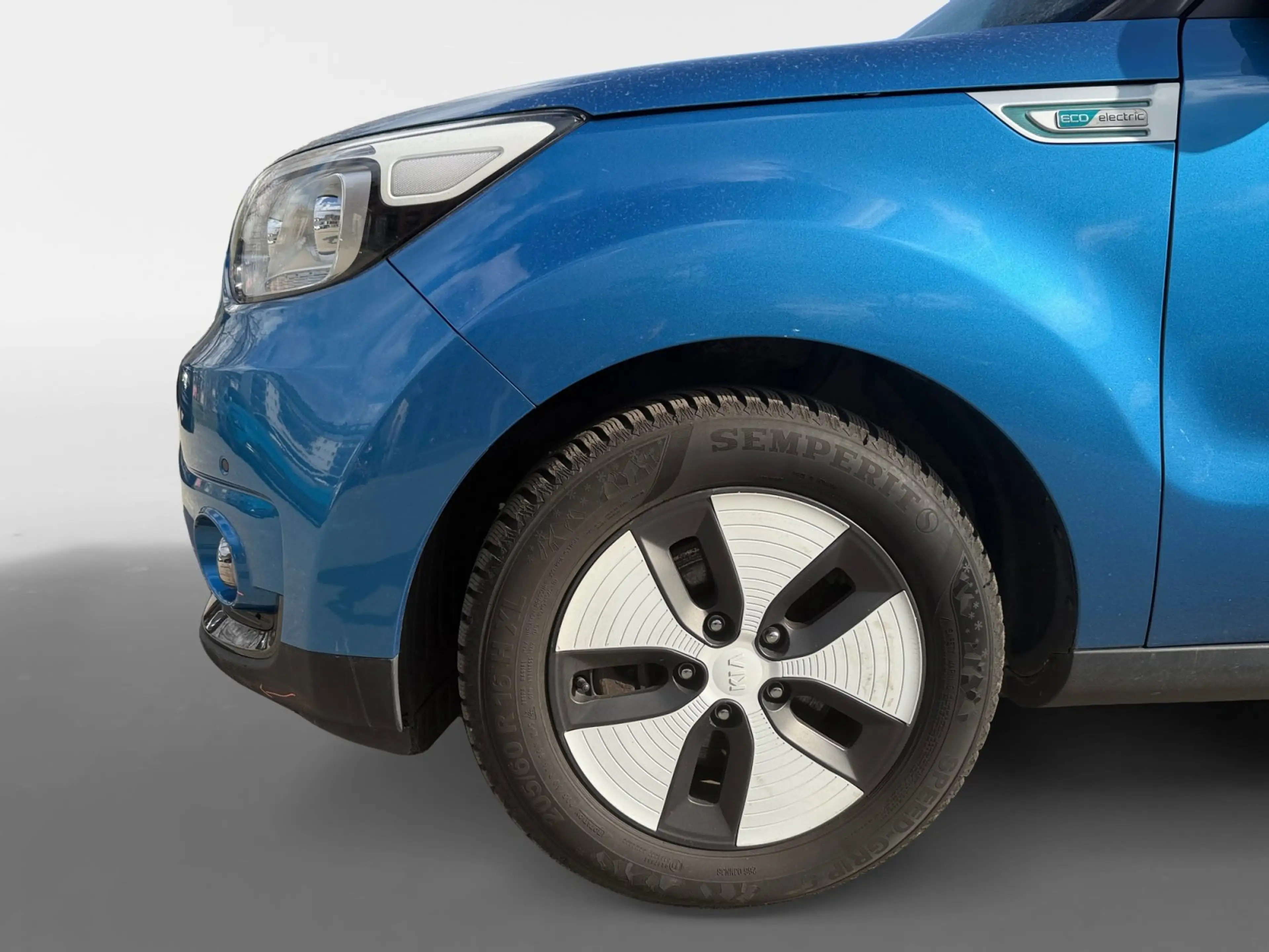 Kia Soul EV — photo 9