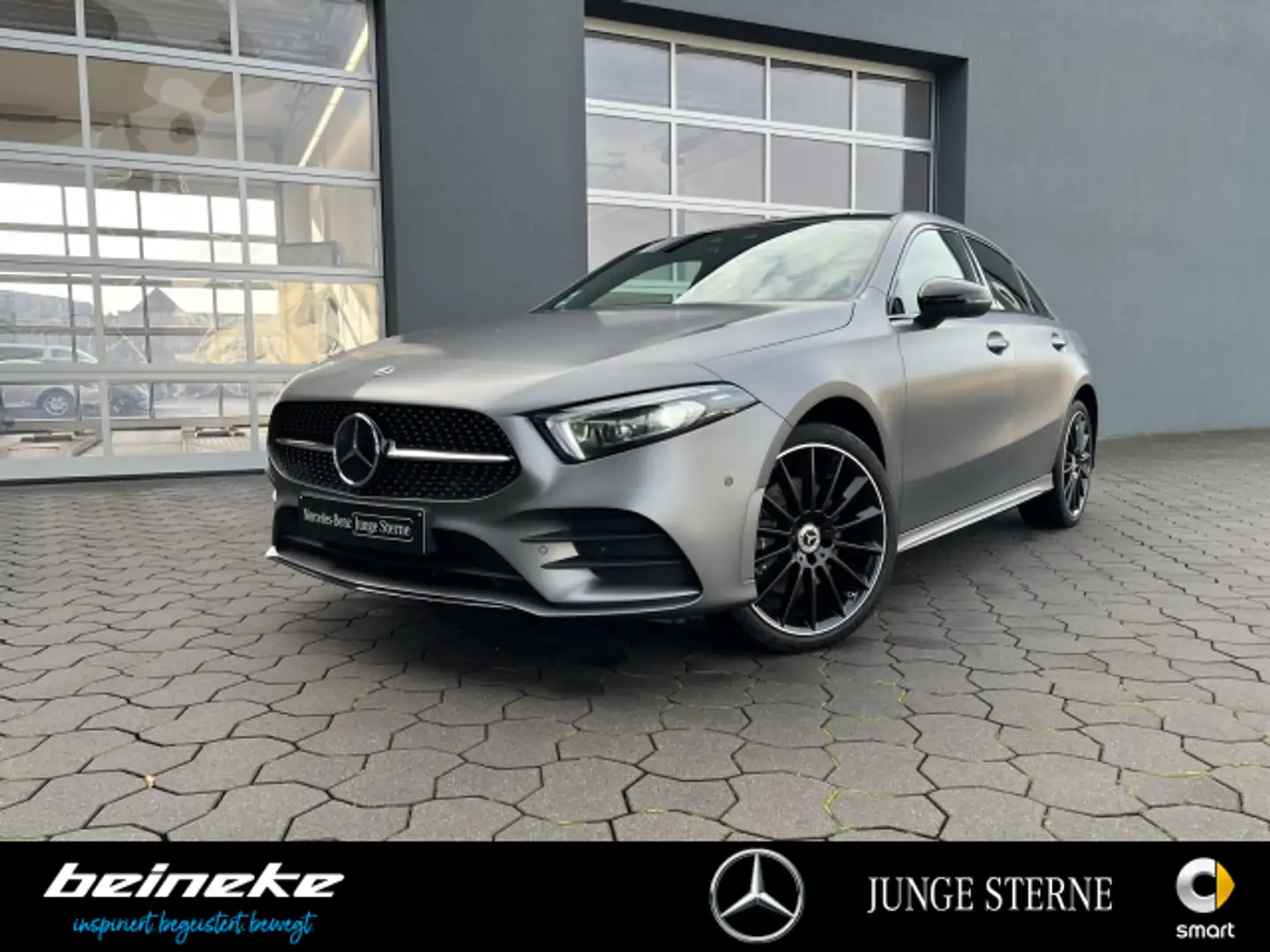 Mercedes-Benz A 250 A 250 e Limo AMG Magno Distr Multib Pano Leder Grau - 2