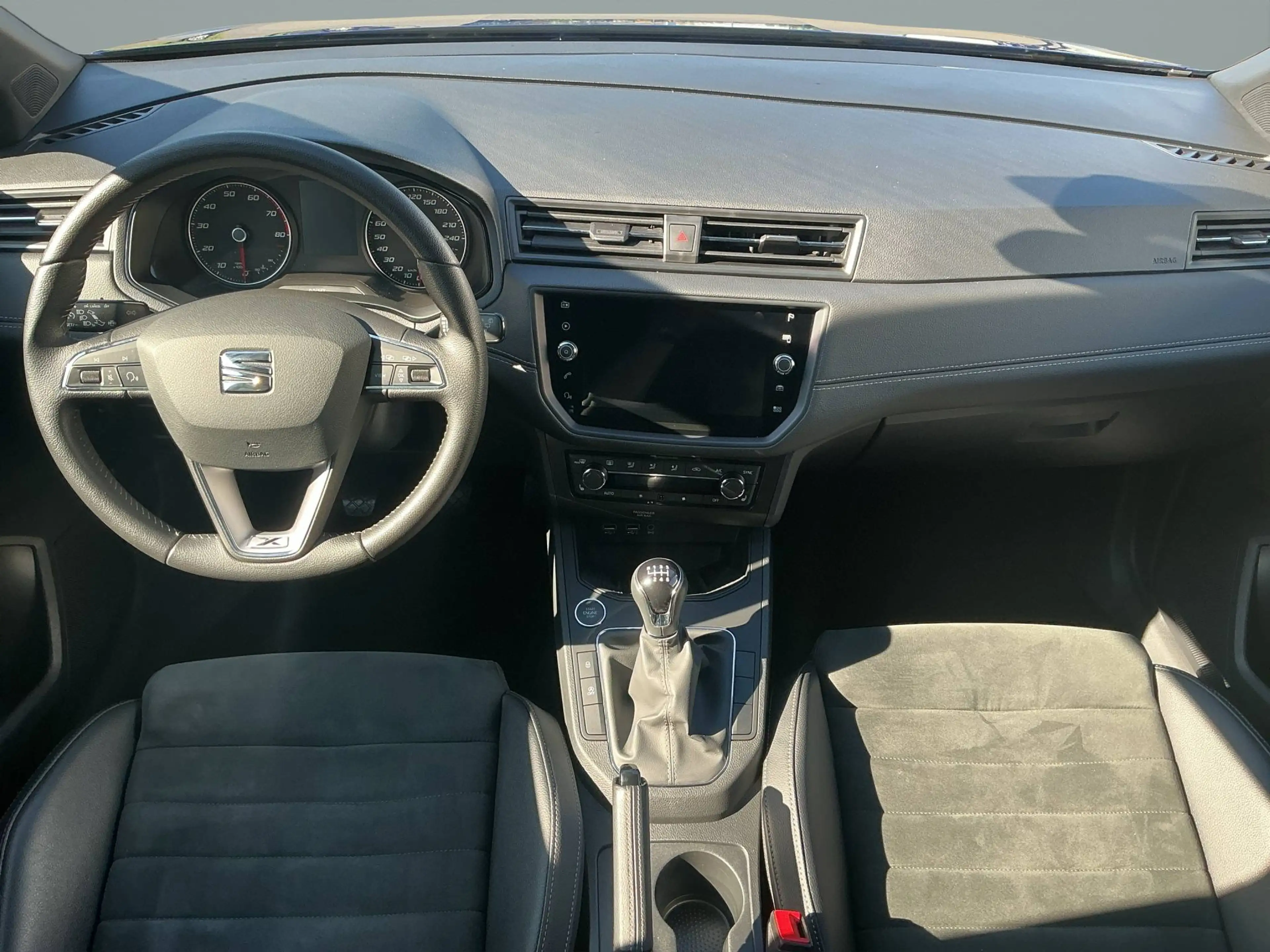 SEAT Ibiza Xcellence 1.0TSI 85kW — photo 11