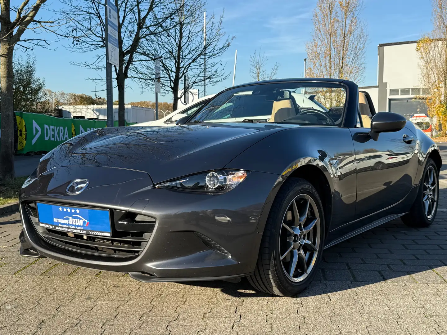 Mazda MX-5 Sakura*BOSE*NAVI*LED*61.TKM*Camera*CarPlay*Leder* Grau - 1
