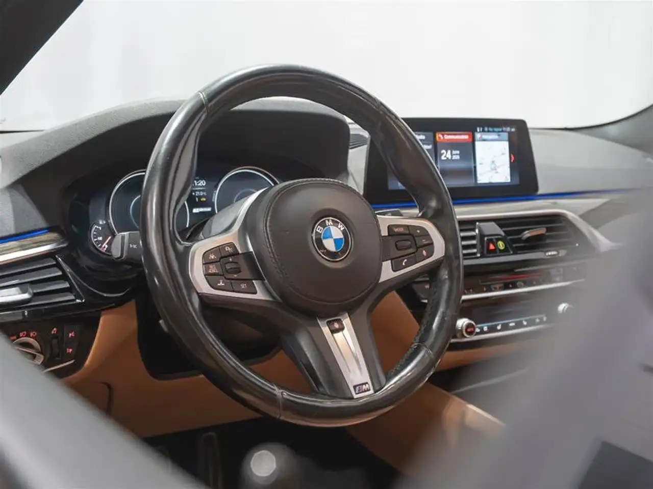 BMW 5 Series снимка BMW 5 Series