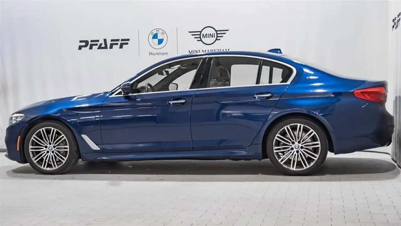 BMW 5 Series снимка BMW 5 Series