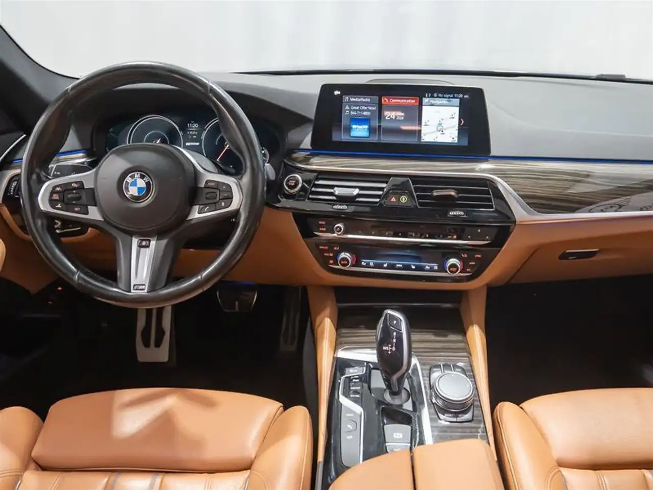 BMW 5 Series снимка BMW 5 Series