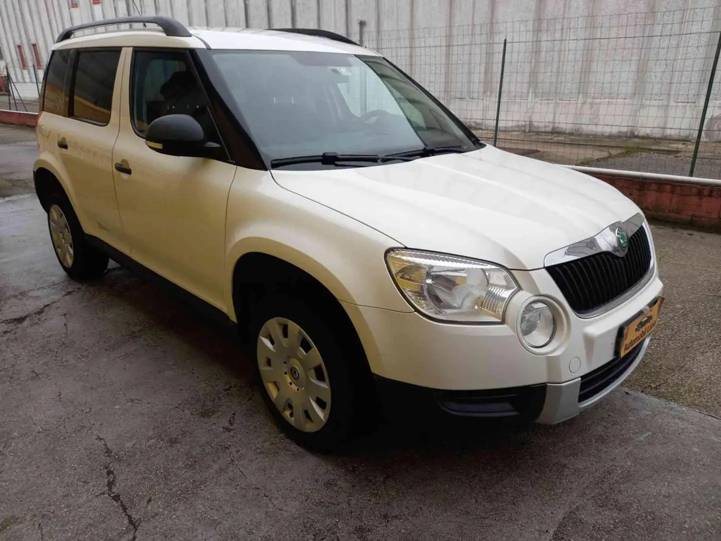 Skoda Yeti 1.2 TSI Elegance  NEOPATENTATI Blanc - 2
