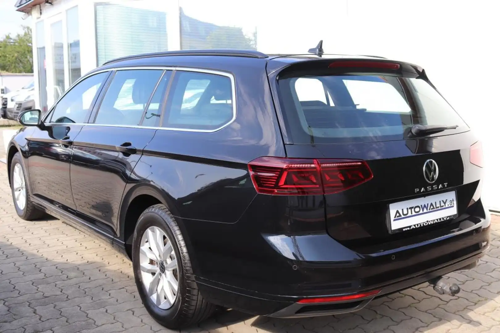 Volkswagen Passat Variant Business Schwarz - 2