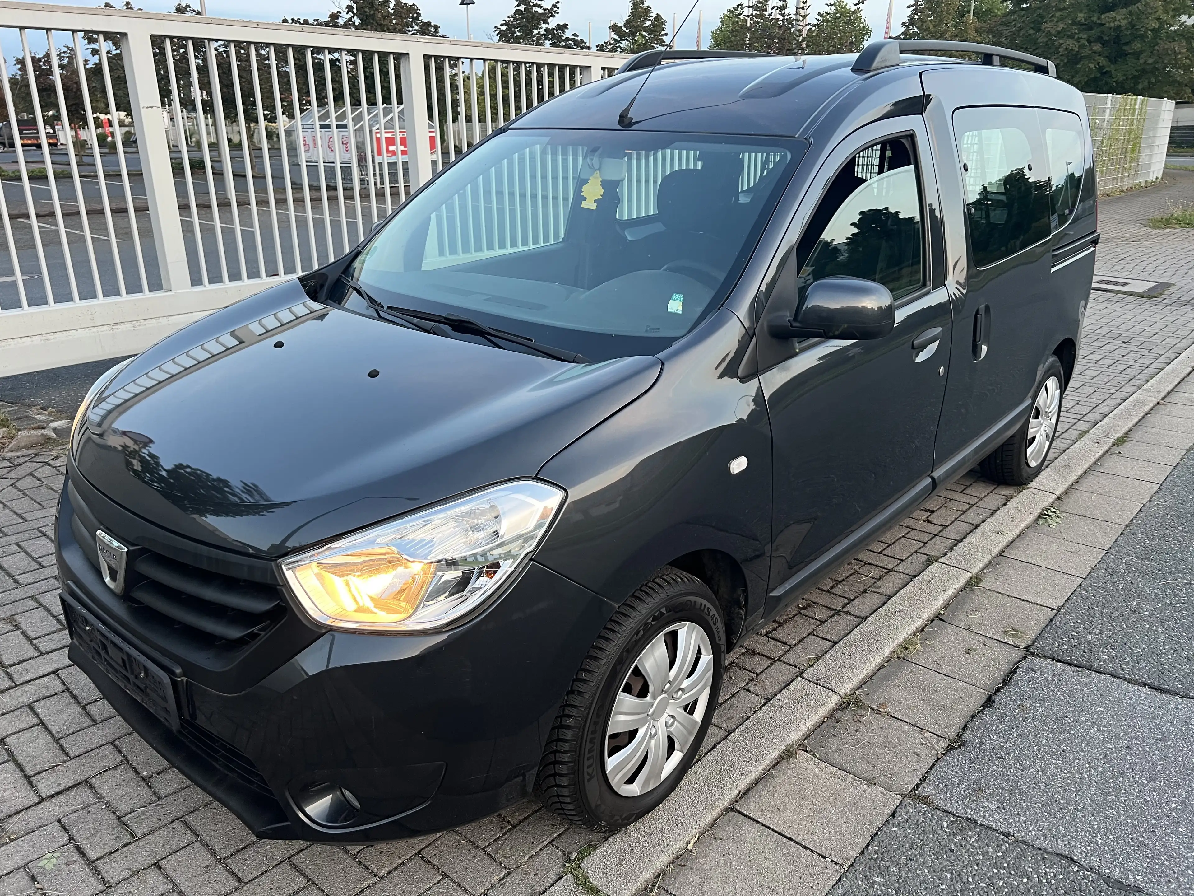 Dacia Dokker Laureate NAVI PDC ALLWETTER 2.Hd Service Tüv Neu — photo 11