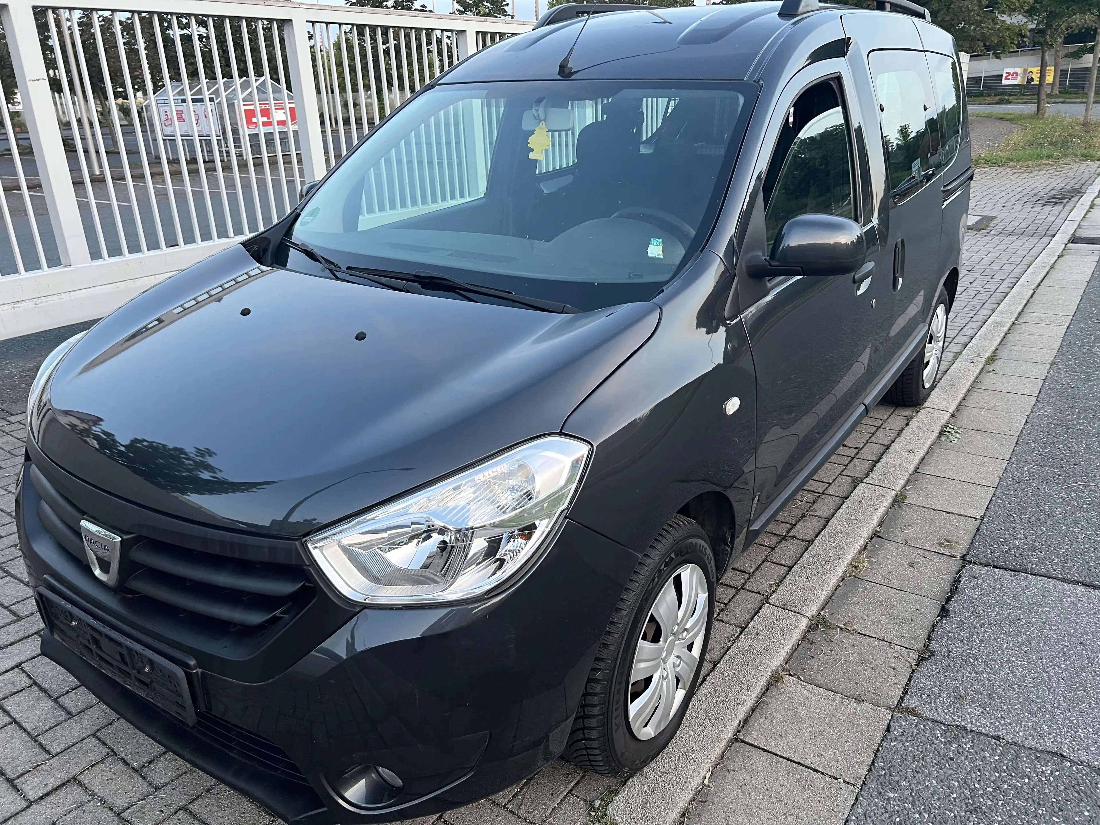 Dacia Dokker Laureate NAVI PDC ALLWETTER 2.Hd Service Tüv Neu — photo 3