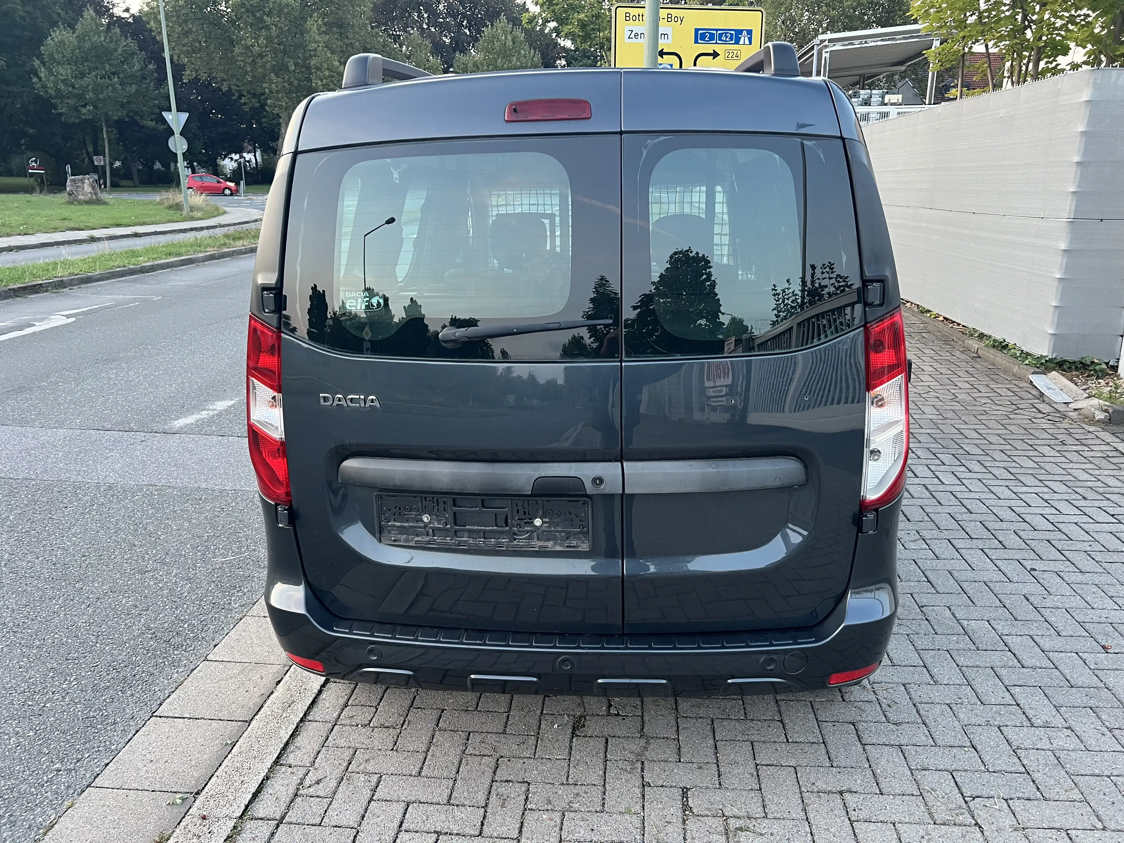 Dacia Dokker Laureate NAVI PDC ALLWETTER 2.Hd Service Tüv Neu — photo 7
