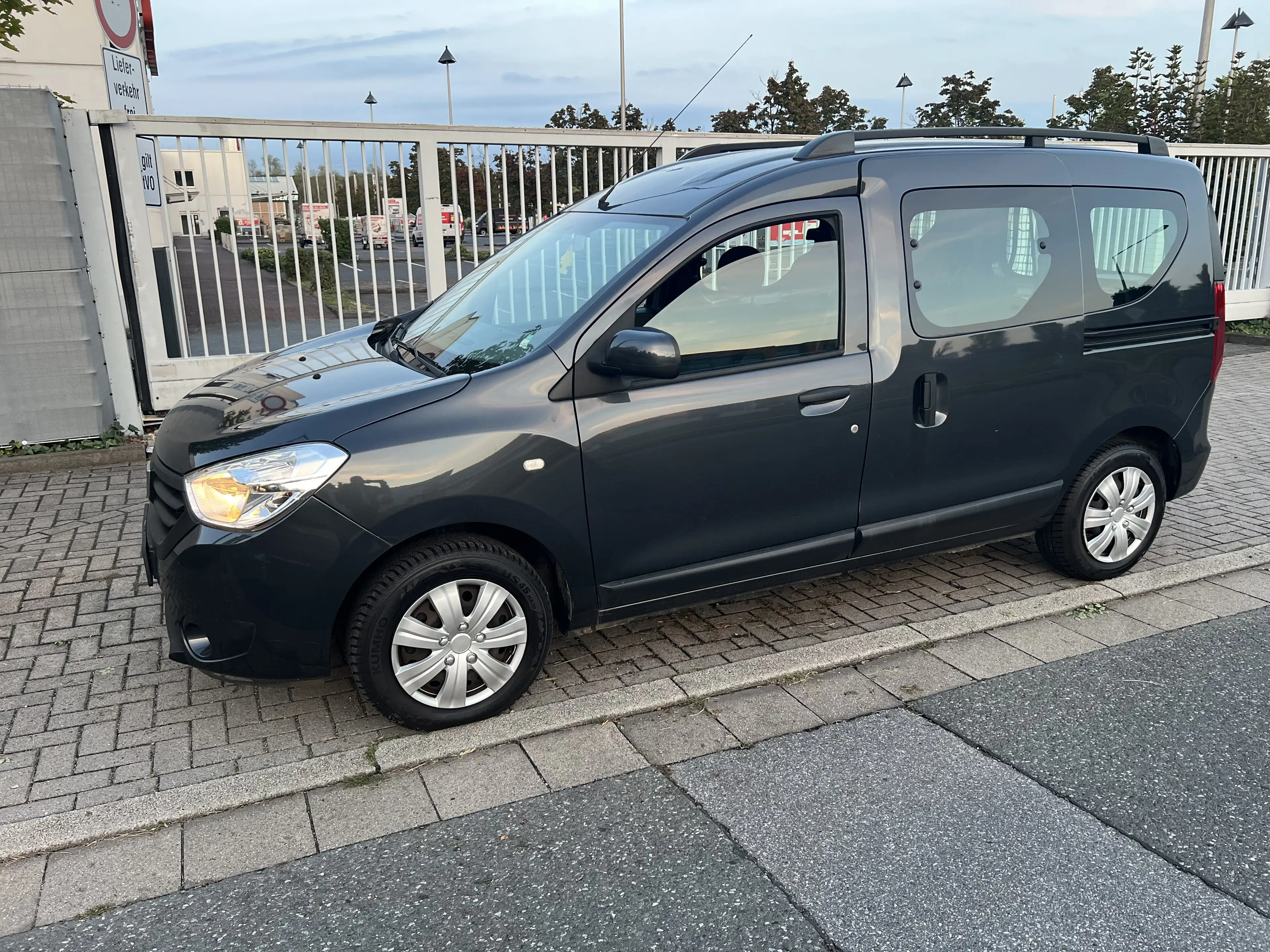 Dacia Dokker Laureate NAVI PDC ALLWETTER 2.Hd Service Tüv Neu — photo 12