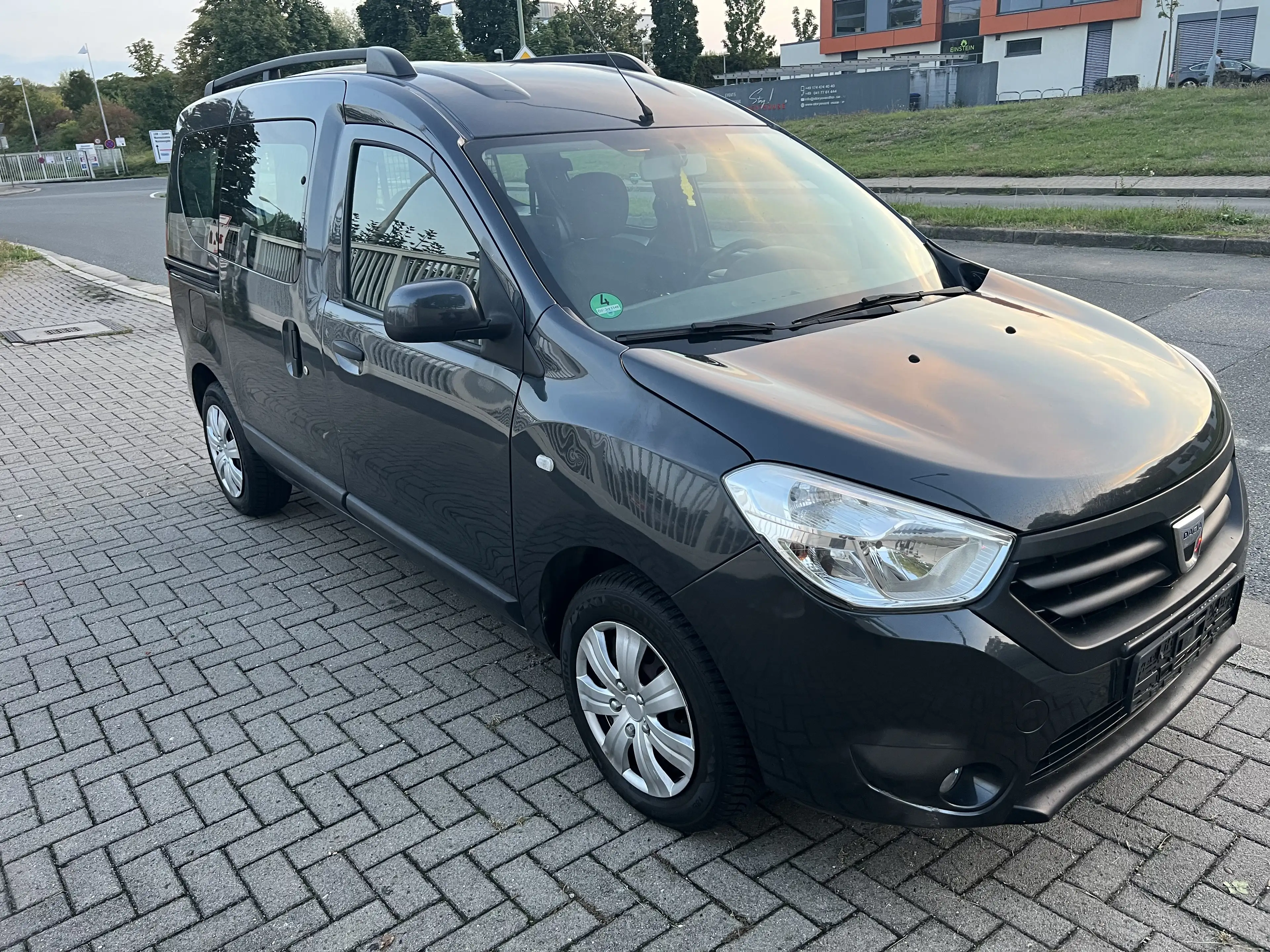 Dacia Dokker Laureate NAVI PDC ALLWETTER 2.Hd Service Tüv Neu — photo 8
