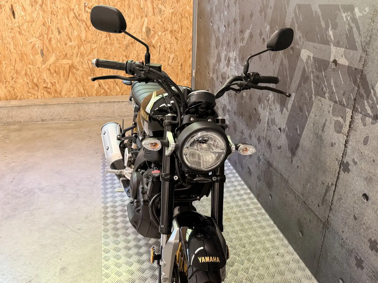 Yamaha XSR 125 Noir - 2
